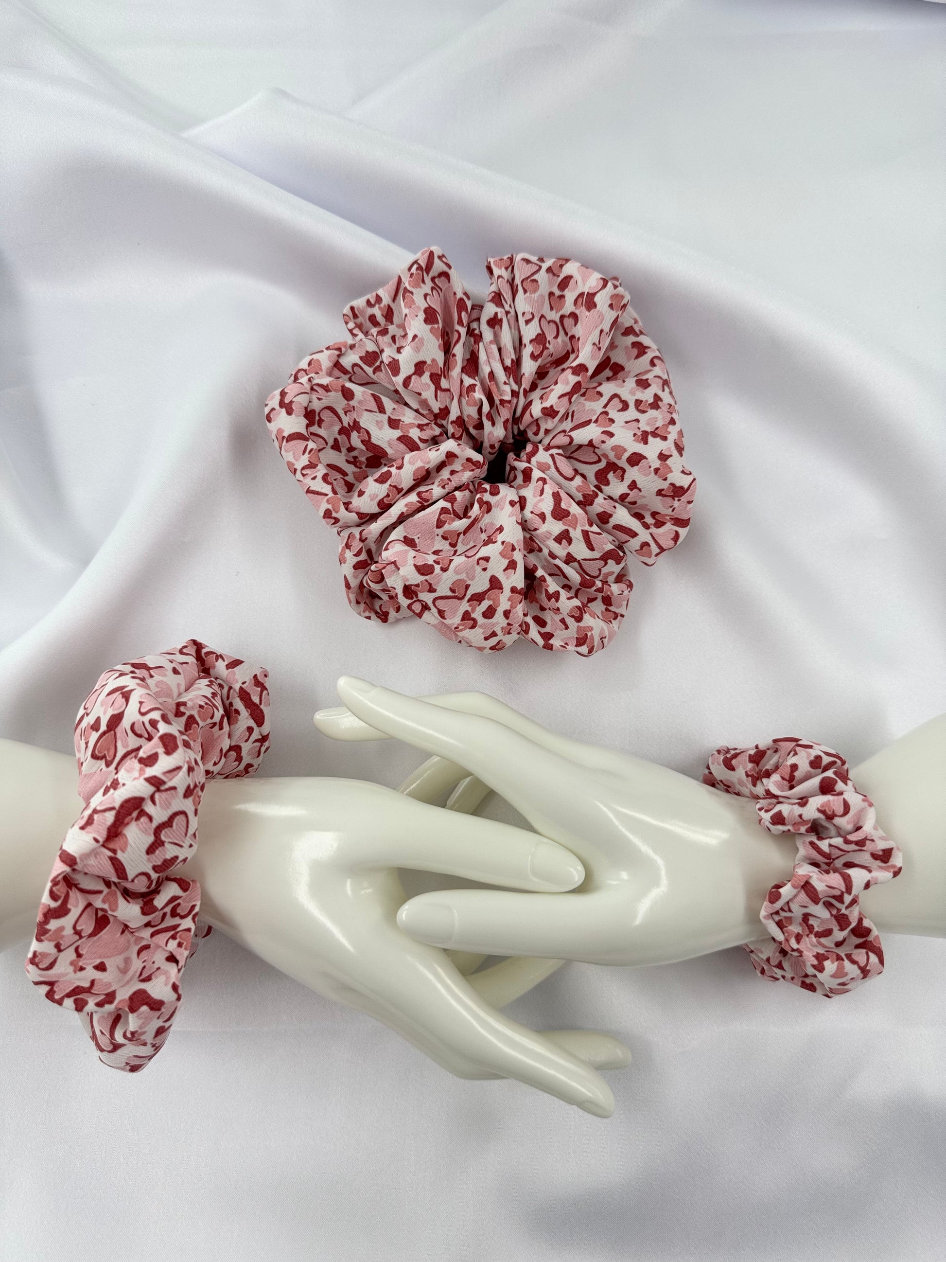 Valentina scrunchie